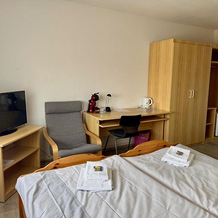 Gaestehaus Hassloch/Pfalz Bagian luar foto