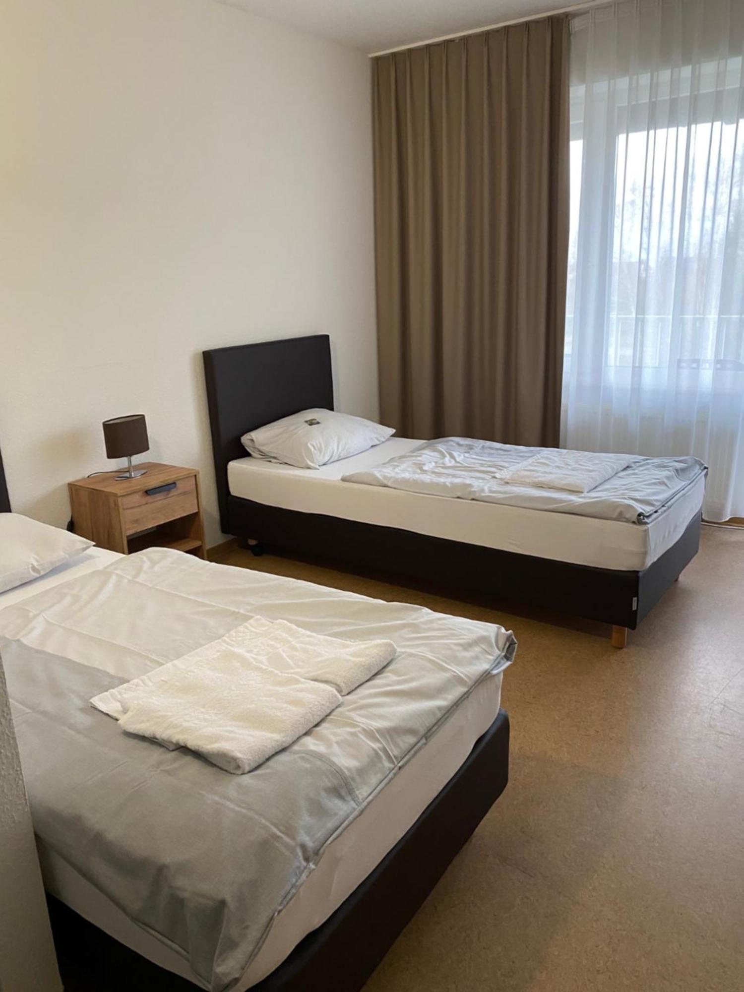 Gaestehaus Hassloch/Pfalz Bagian luar foto