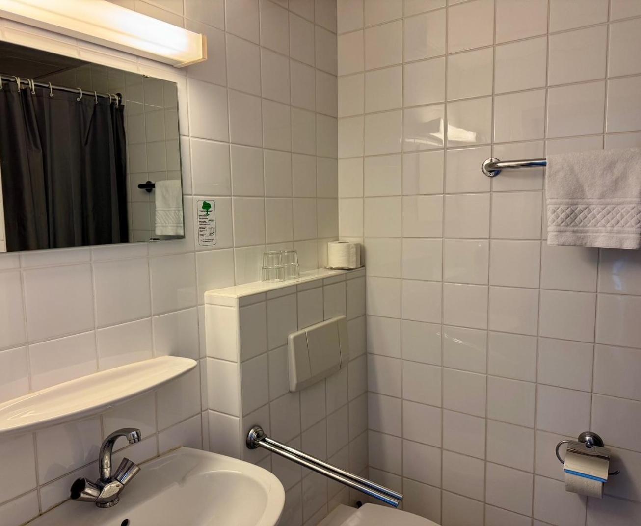 Gaestehaus Hassloch/Pfalz Bagian luar foto