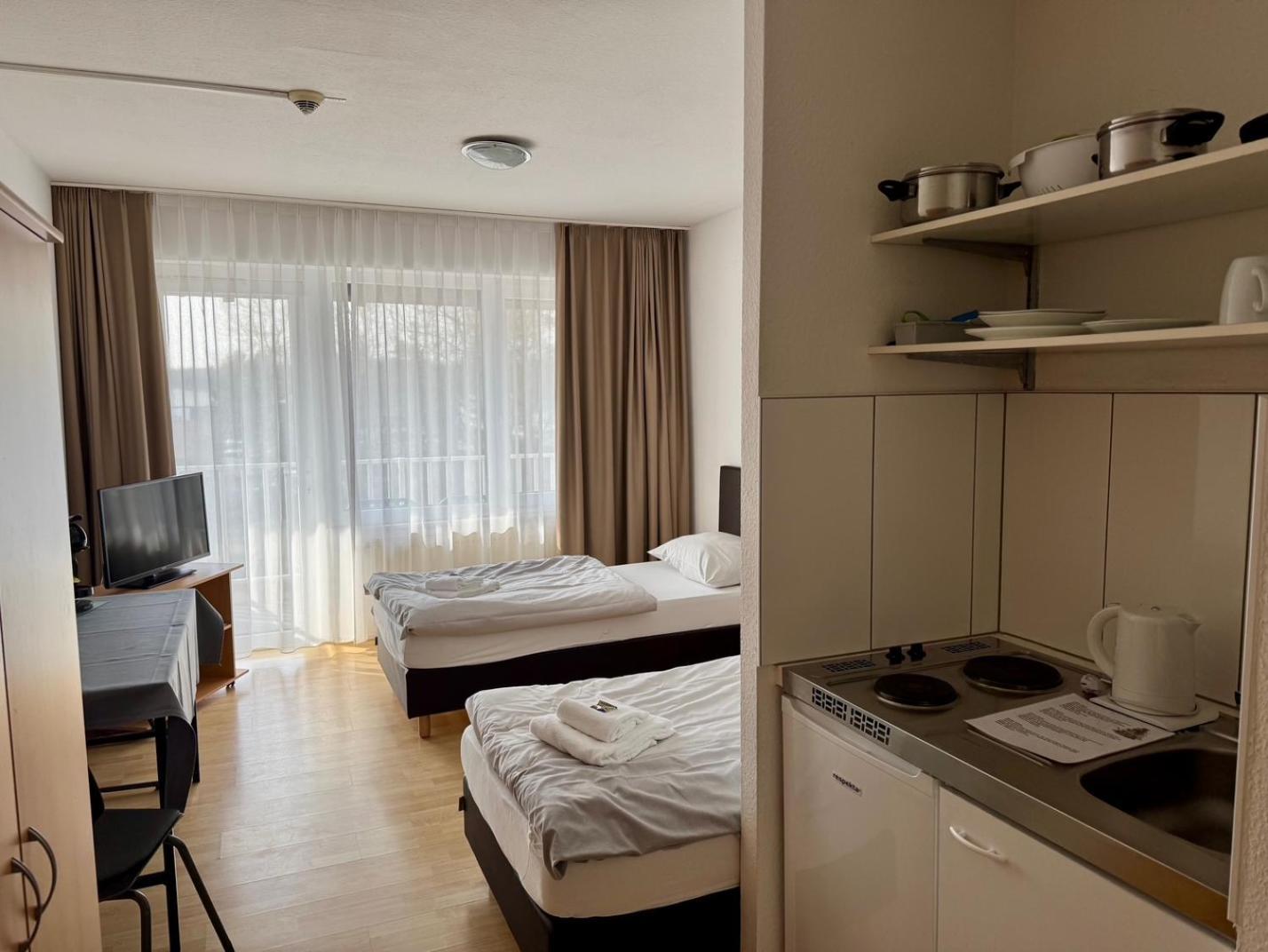 Gaestehaus Hassloch/Pfalz Bagian luar foto